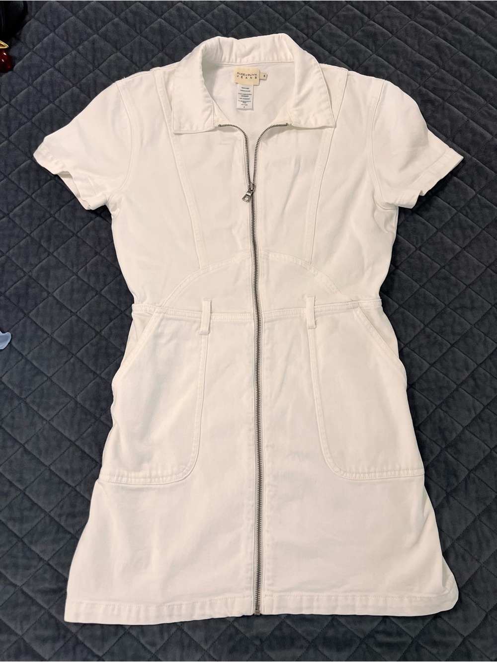 Alice & Olivia Denim Dress Women’s Size 8 Mini White Full Front Zip Up No Belt
